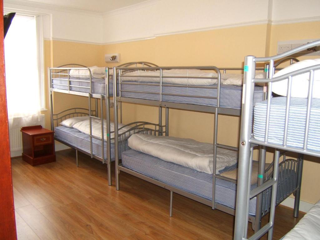 Chambre Familiale avec Salle de Bains Privative